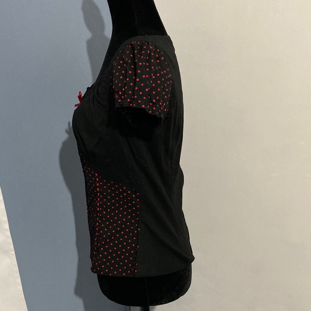 Elegant Black and Red Women's Blouse - Picture 5 of 10